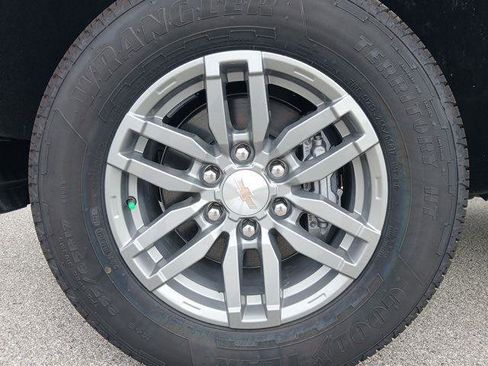 New 2025 Chevrolet Colorado LT image 9