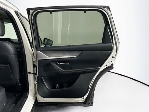 Used 2024 MAZDA CX-90 3.3 Turbo w/ Preferred Plus image 34