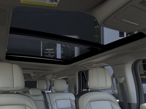 New 2025 Lincoln Navigator L Reserve AWD/4WD image 22