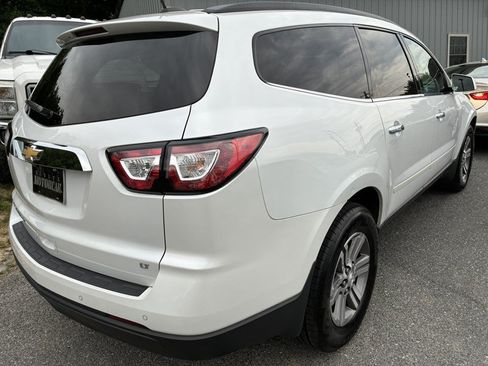 Used 2017 Chevrolet Traverse LT AWD/4WD image 4