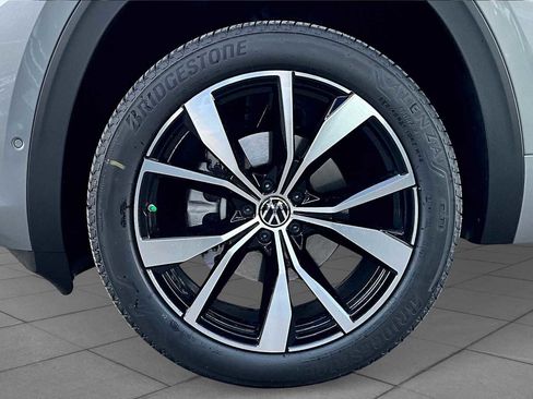 New 2025 Volkswagen Atlas SEL Premium R-Line image 11