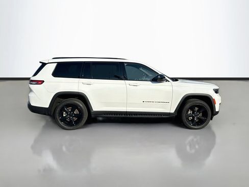Used 2023 Jeep Grand Cherokee L Laredo AWD/4WD image 3