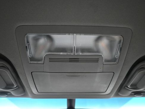 Certified 2017 Toyota Camry SE FWD image 17