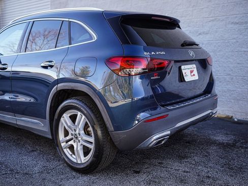 Used 2022 Mercedes-Benz GLA 250 4MATIC w/ Premium Package Lite image 12