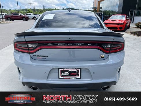 Used 2022 Dodge Charger Scat Pack RWD image 21