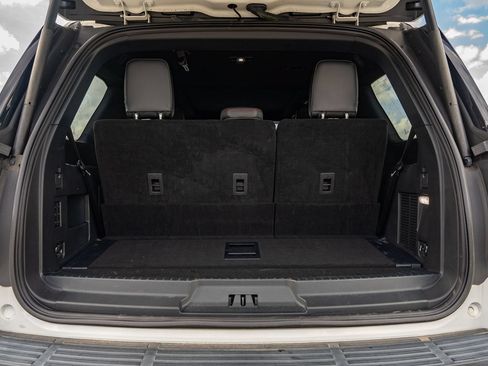 Used 2023 Ford Expedition Limited RWD image 16