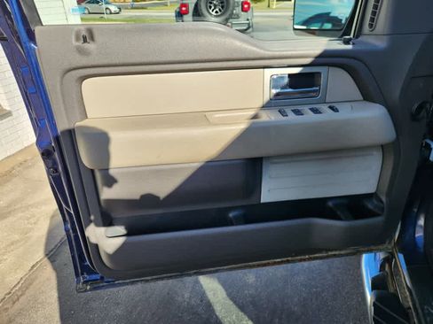 Used 2010 Ford F150 XLT image 18