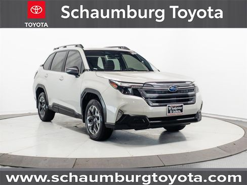 Used 2025 Subaru Forester Premium AWD/4WD image 1