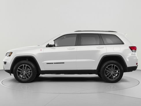 Used 2018 Jeep Grand Cherokee Summit AWD/4WD image 2