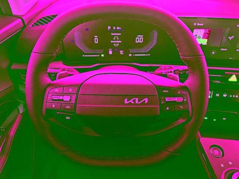New 2026 Kia Sportage LX FWD image 18