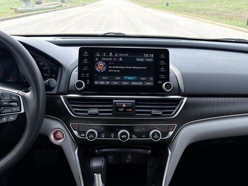 Used 2019 Honda Accord EX image 3