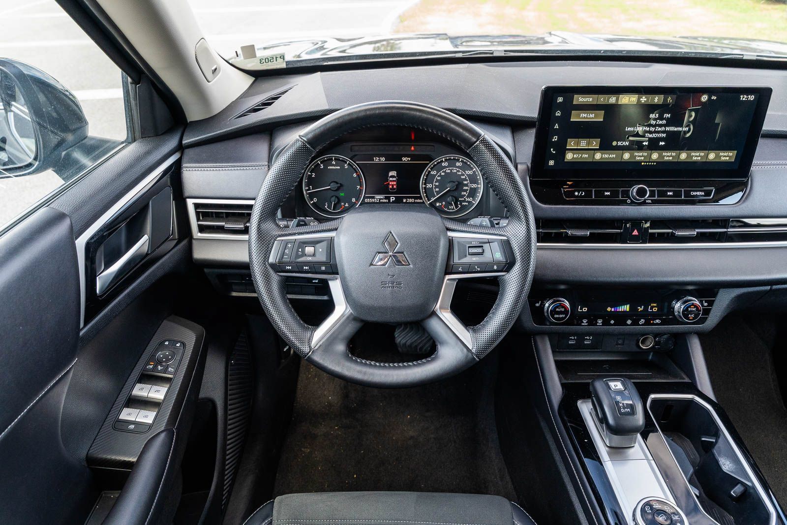 Used 2025 Mitsubishi Outlander SE FWD image 20