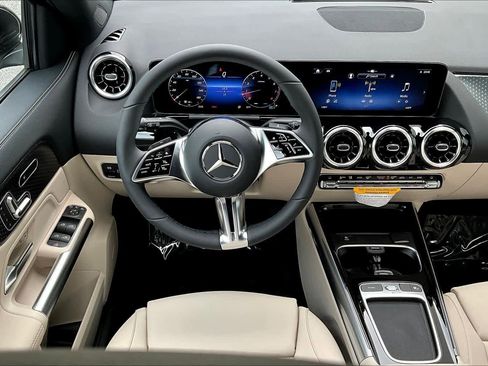 Used 2026 Mercedes-Benz GLA 250 image 6