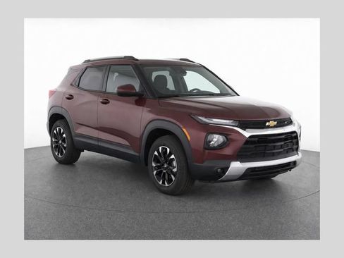 Used 2023 Chevrolet TrailBlazer LT w/ Convenience Package FWD image 1