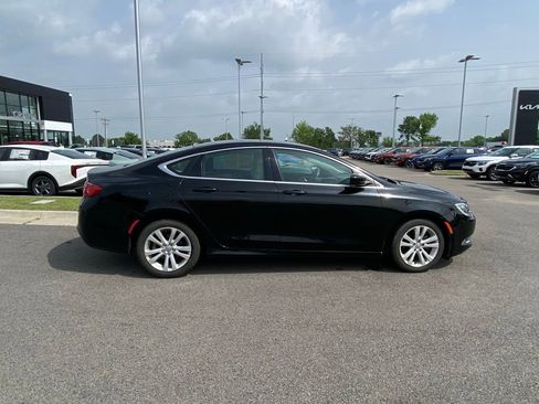 Used 2015 Chrysler 200 Limited w/ Convenience Group FWD image 10