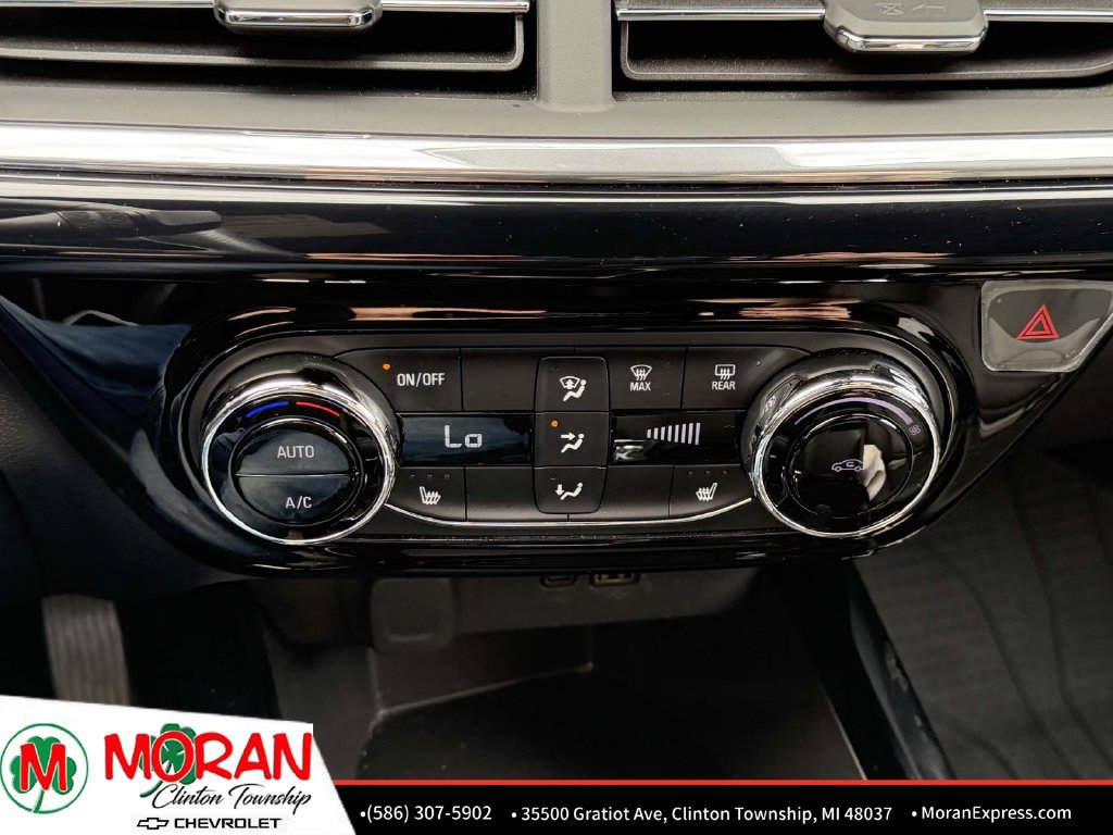Used 2025 Chevrolet Trax RS w/ Driver Confidence Package FWD image 24
