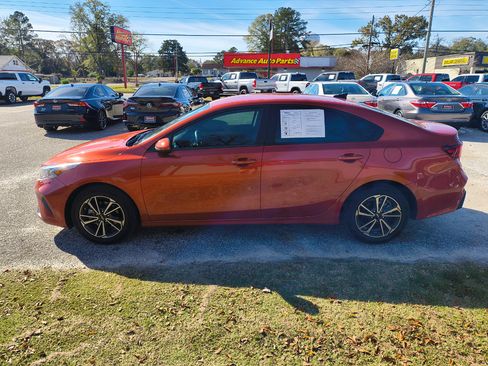 Used 2022 Kia Forte LXS image 5
