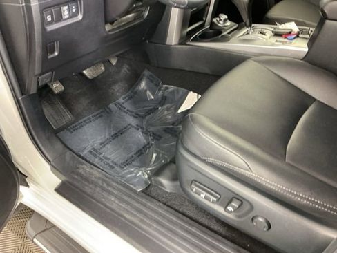 Used 2022 Toyota 4Runner TRD Sport w/ Technology Package AWD/4WD image 17