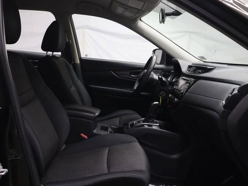Used 2017 Nissan Rogue S image 9
