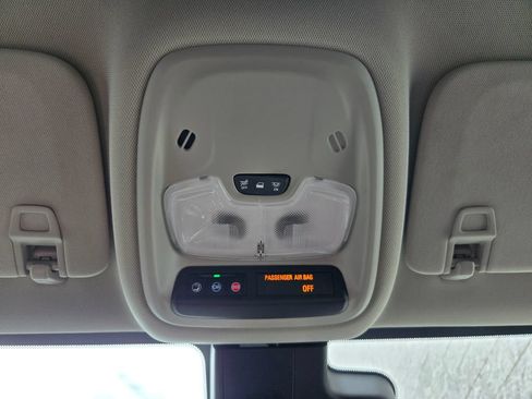 Used 2025 Buick Encore GX Preferred AWD/4WD image 21