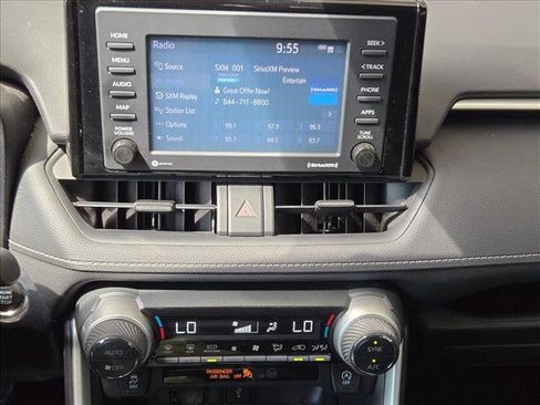 Used 2020 Toyota RAV4 XLE w/ Convenience Package FWD image 13