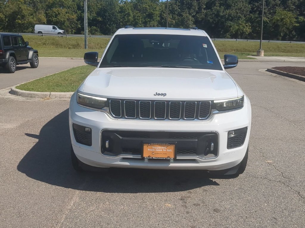 Certified 2022 Jeep Grand Cherokee L Overland w/ Luxury Tech Group IV AWD/4WD image 8