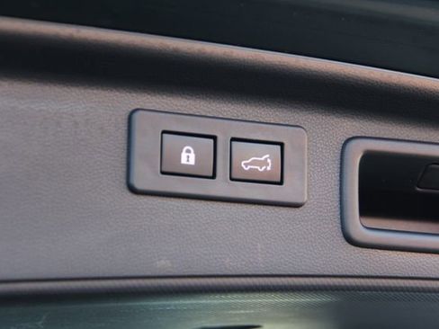 Certified 2023 Subaru Forester Premium image 33