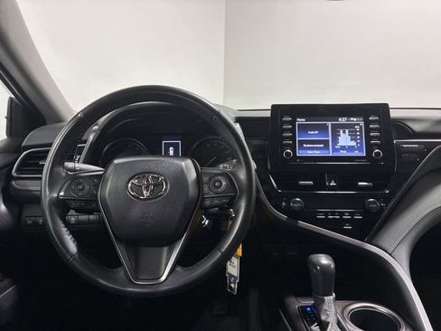 Used 2024 Toyota Camry SE image 17