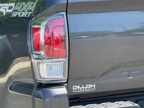 Used 2021 Toyota Tacoma TRD Sport AWD/4WD image 25
