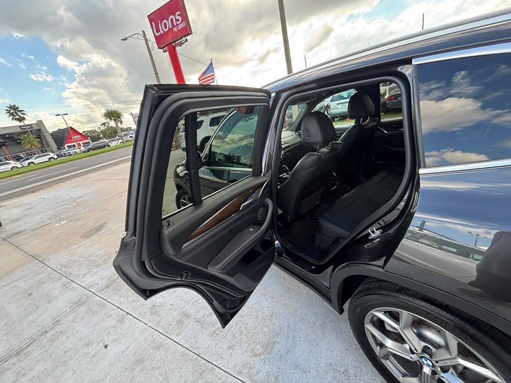 Used 2020 BMW X3 xDrive30i w/ Executive Package AWD/4WD image 3