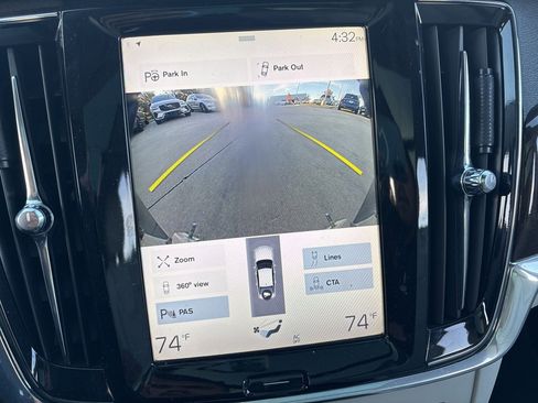 Used 2018 Volvo S90 T5 Momentum w/ Convenience Package image 19