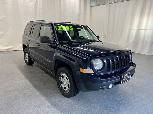 Used 2014 Jeep Patriot Sport w/ Power Value Group AWD/4WD image 3