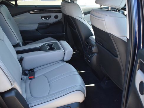 Used 2023 Honda Pilot Elite image 16