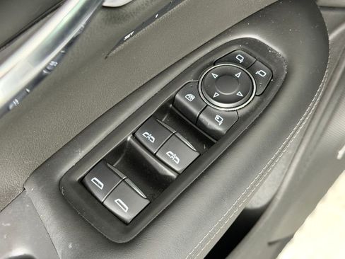 Used 2020 Cadillac XT6 FWD image 12