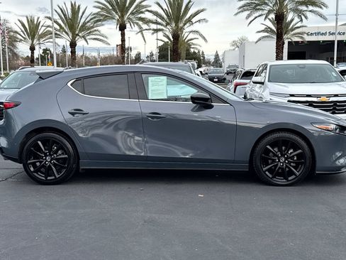 Used 2021 MAZDA MAZDA3 Hatchback w/Premium Plus Pkg image 2