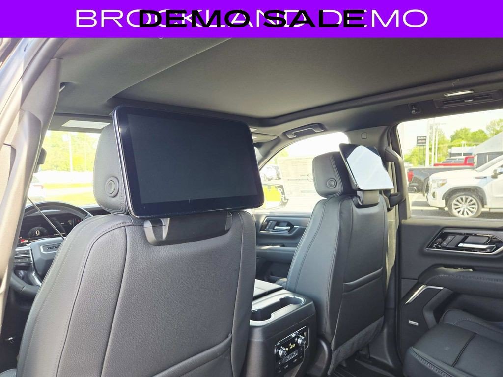 New 2026 GMC Yukon Denali w/ Denali Reserve Package AWD/4WD image 15