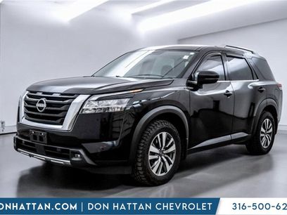 Used 2023 Nissan Pathfinder SL