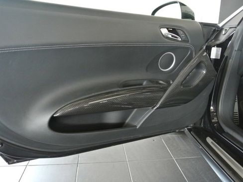 Used 2011 Audi R8 V10 image 17