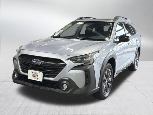 Certified 2025 Subaru Outback Onyx Edition AWD/4WD image 3