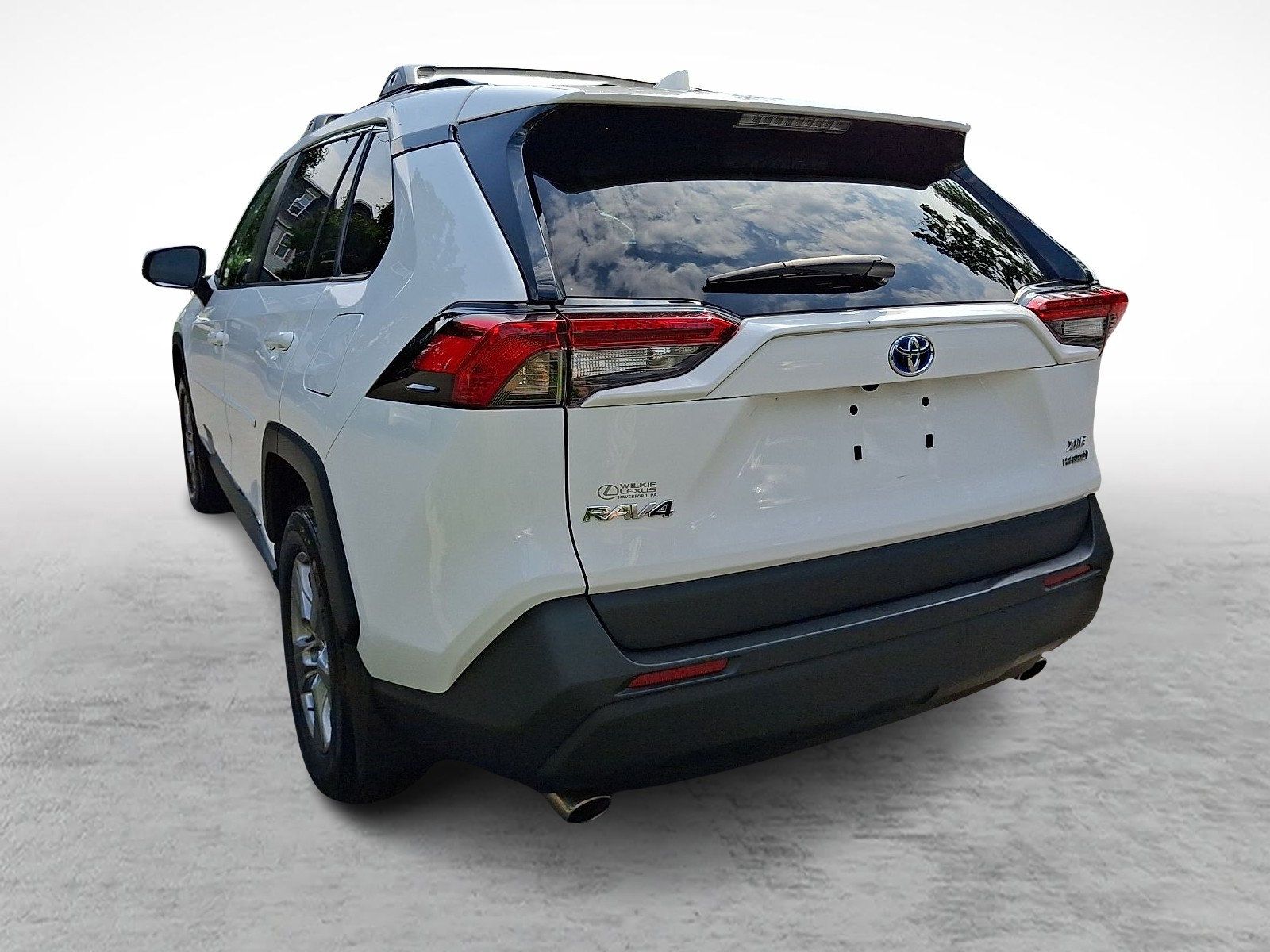 Used 2024 Toyota RAV4 XLE w/ Convenience Package AWD/4WD image 4