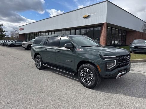 New 2026 Chevrolet Suburban Z71 w/ Z71 Off-Road Package AWD/4WD image 4