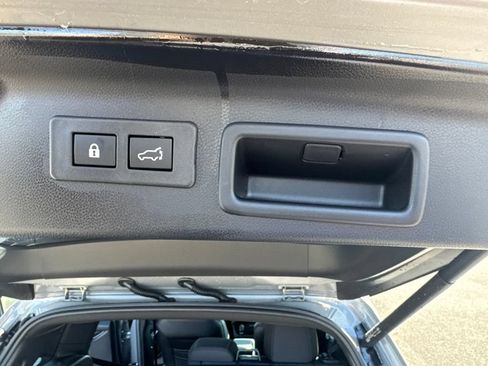 Used 2026 Subaru Forester Premium AWD/4WD image 18