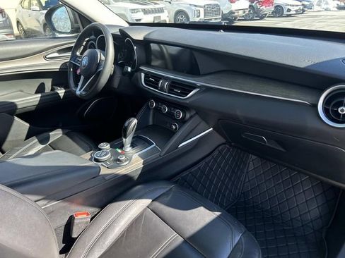 Used 2018 Alfa Romeo Stelvio Ti image 25