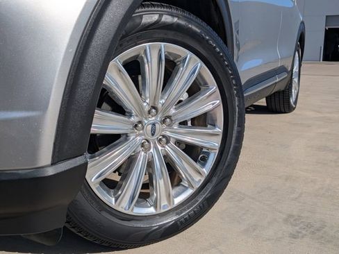 Used 2020 Ford Explorer Limited RWD image 2