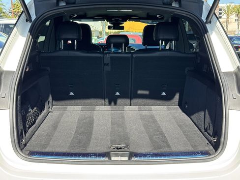 Used 2021 Mercedes-Benz GLE 350 w/ AMG Line Exterior image 6