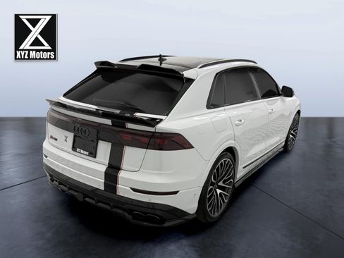 Used 2024 Audi SQ8 Prestige w/ Prestige Package AWD/4WD image 6