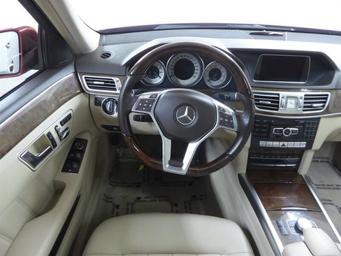 Used 2014 Mercedes-Benz E 350 4MATIC Sedan image 10