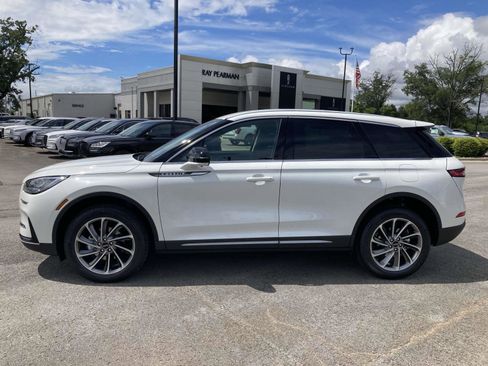 New 2025 Lincoln Corsair FWD w/ Equipment Group 101A image 8