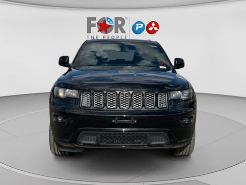 Used 2021 Jeep Grand Cherokee Laredo X RWD image 8