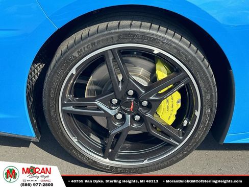 Used 2021 Chevrolet Corvette Stingray Premium Conv w/ Z51 Performance Package RWD image 8